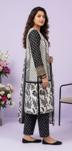 প্রিমিয়াম সিল্কের ডিজিটাল প্রিন্ট থ্রি-পিস (CODE-PF_0058) - Image 3